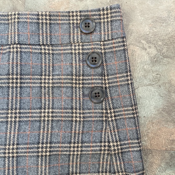 Gap Tartan Mini skirt size 6 EUC worn once.Grey cream & orange - Picture 2 of 9